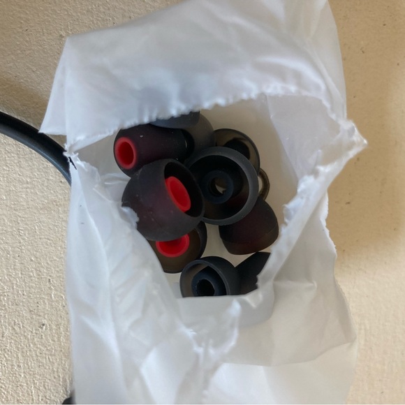 Tozo T10 True Wireless Stereo Earbuds - Picture 6 of 6